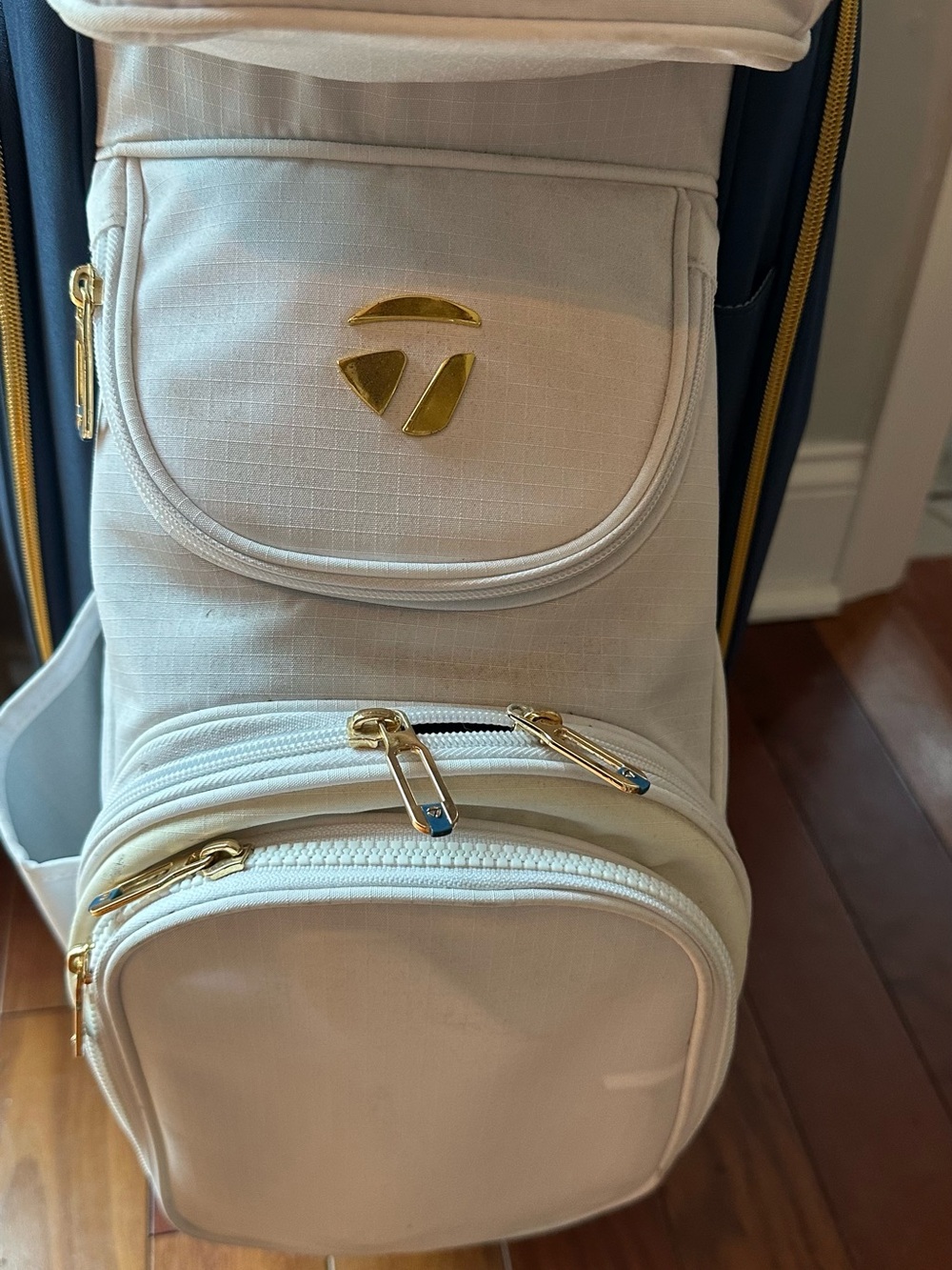 Taylormade Kalea Gold Golf Cart Bag Like New - Picture 7 of 7